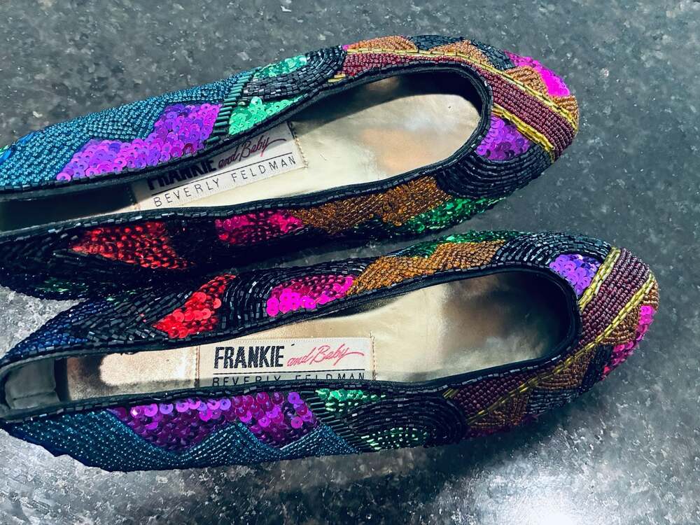 Frankie and Baby Beverly Feldman Womens flats colorful Sz 6.5 A512